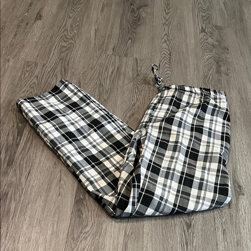Beverly Hills Polo Club Monochrome Plaid Pants